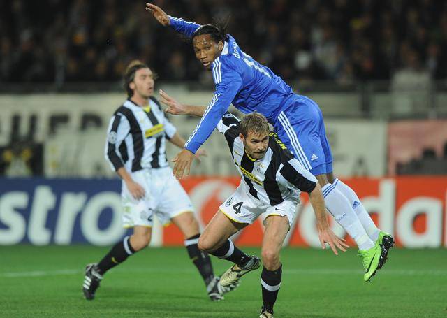 九游娱乐体育-德罗巴遭遇五持续失利，尤文图斯教练压力巨大！赛场气氛高涨的简单介绍